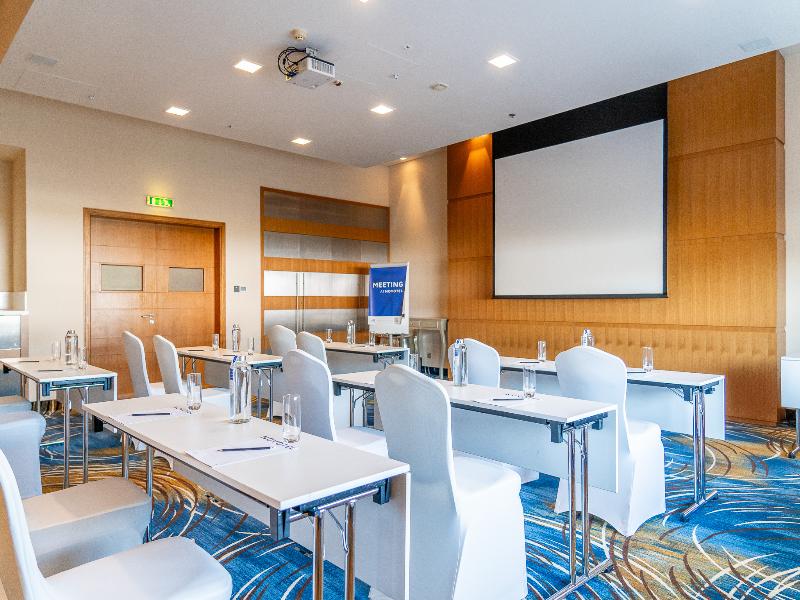 Novotel Dubai Al Barsha image