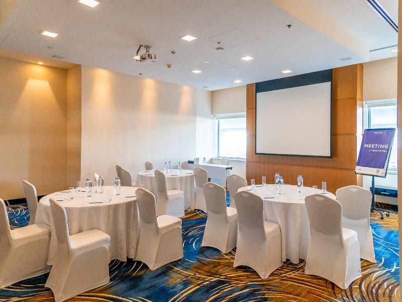 Novotel Dubai Al Barsha image