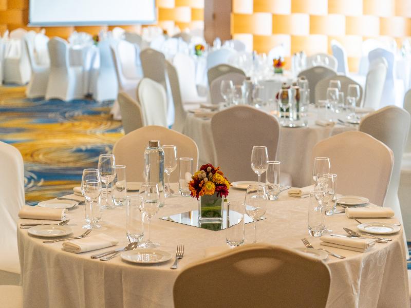 Novotel Dubai Al Barsha image