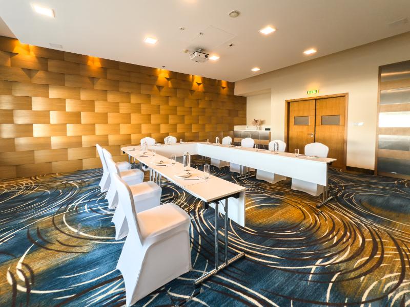 Novotel Dubai Al Barsha image
