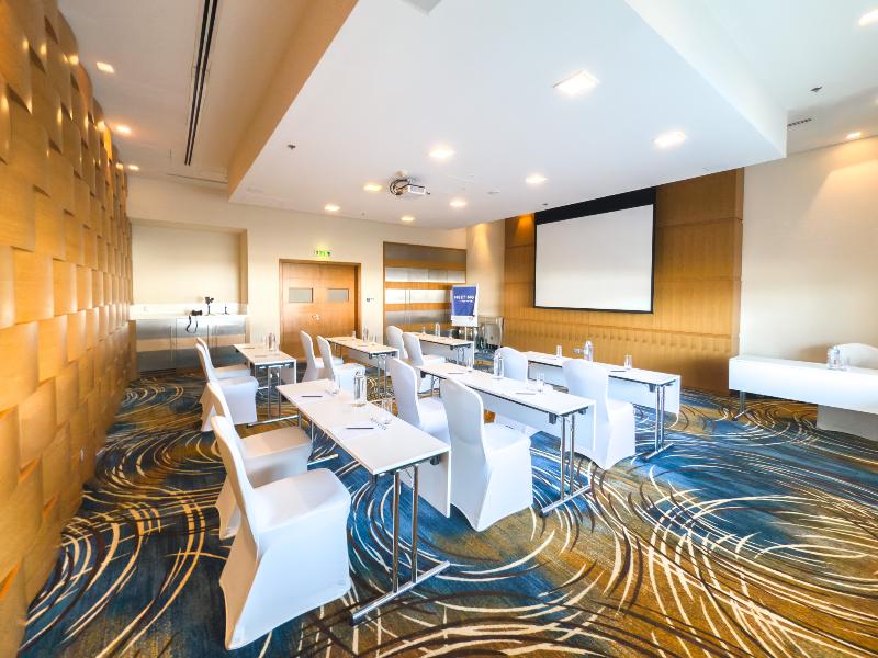Novotel Dubai Al Barsha image