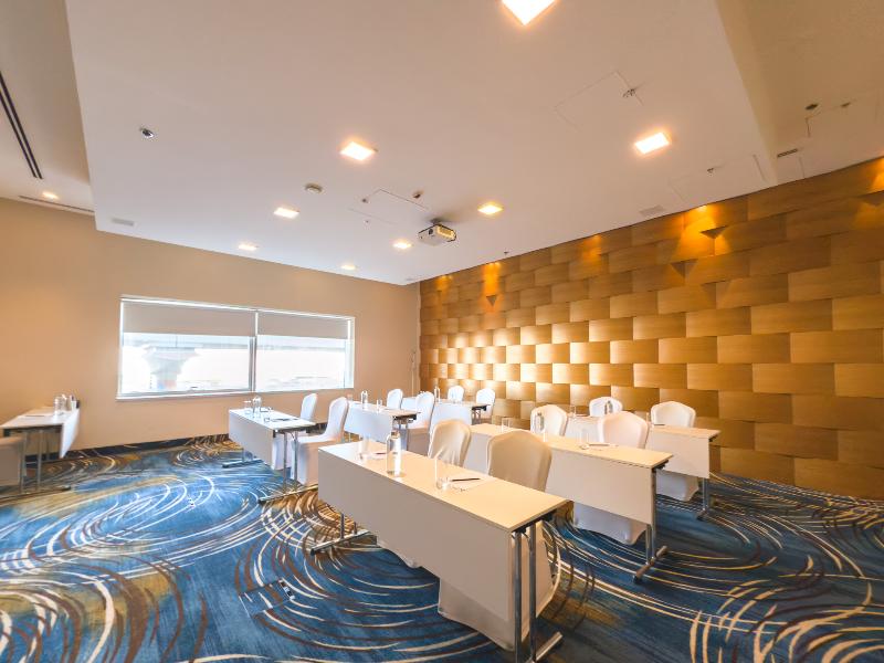 Novotel Dubai Al Barsha image