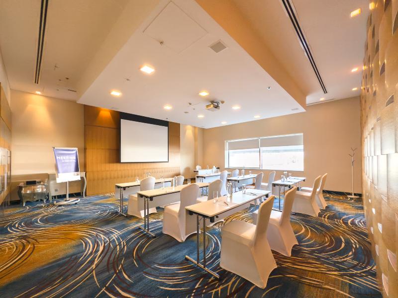 Novotel Dubai Al Barsha image