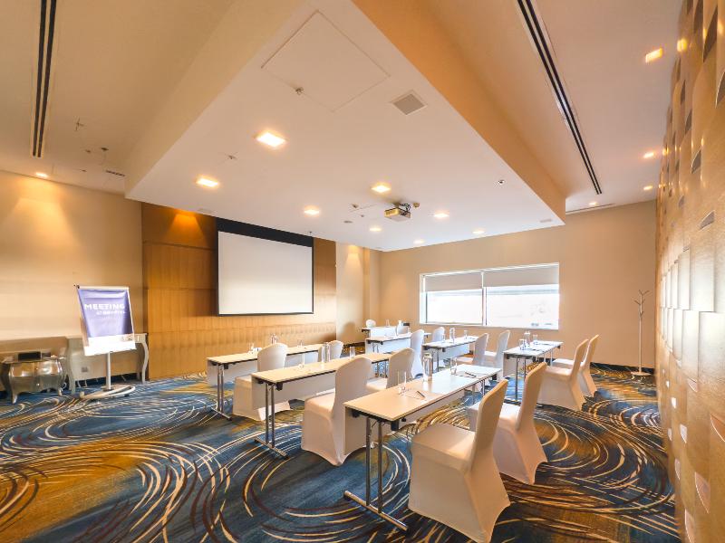 Novotel Dubai Al Barsha image