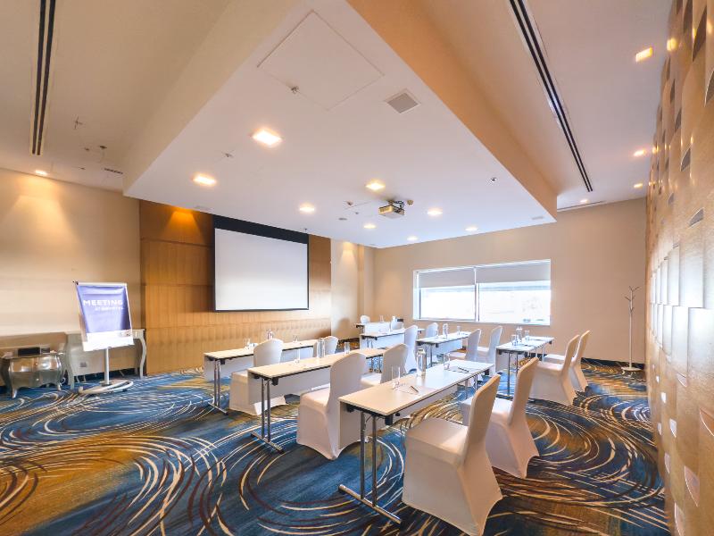 Novotel Dubai Al Barsha image