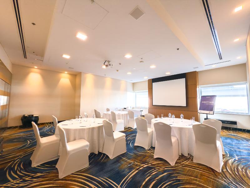 Novotel Dubai Al Barsha image