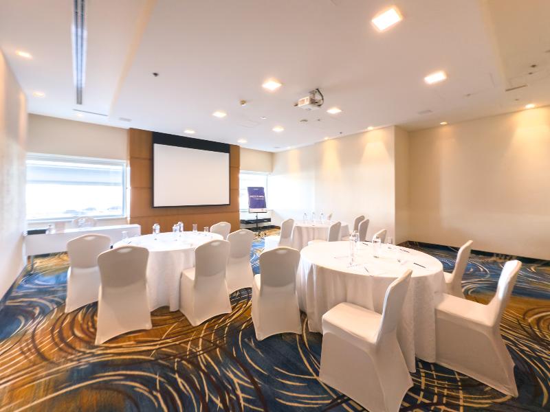 Novotel Dubai Al Barsha image