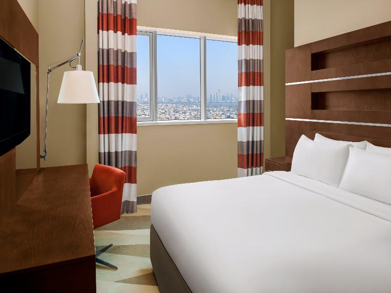 Novotel Dubai Al Barsha image