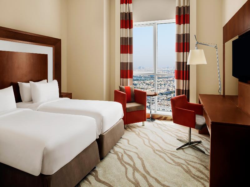 Novotel Dubai Al Barsha image