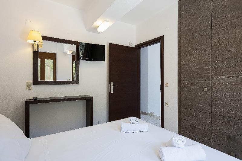 Pantheon Villas & Suites image