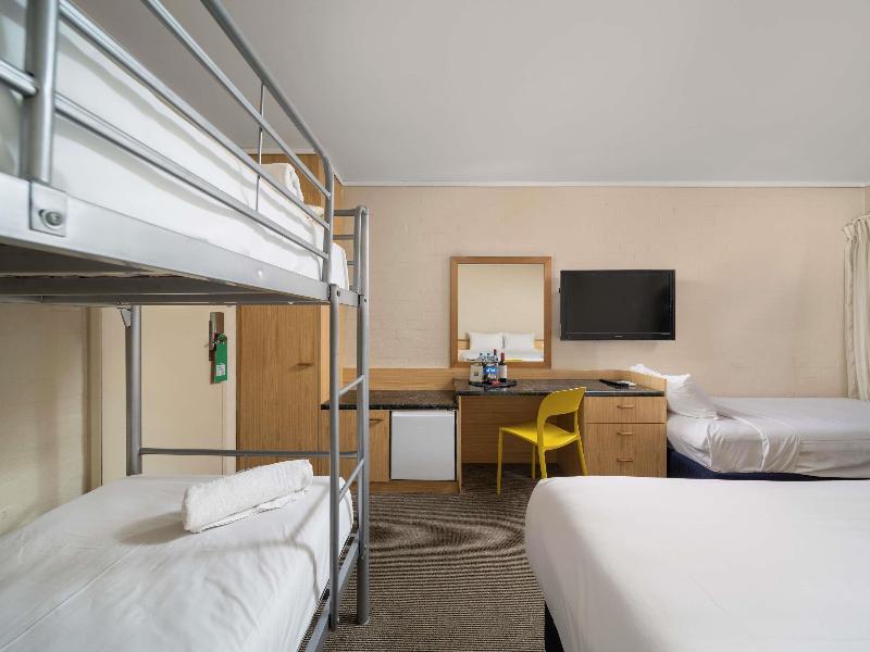 ibis Styles Canberra image