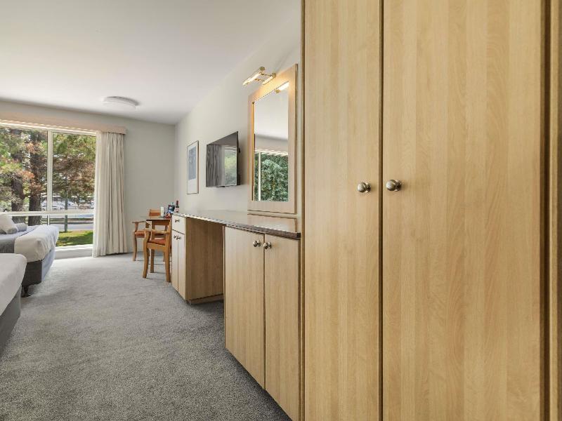ibis Styles Canberra image