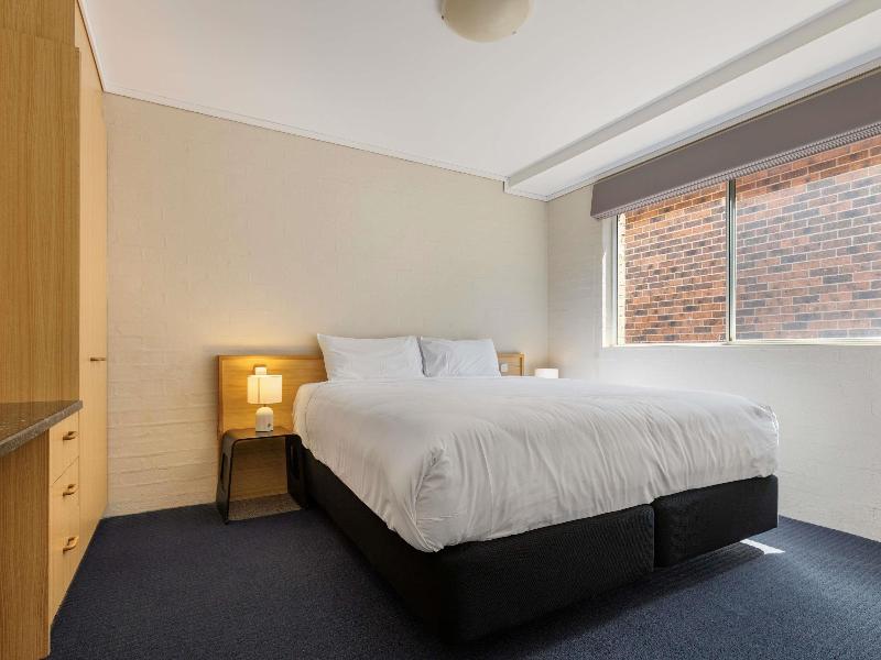 ibis Styles Canberra image