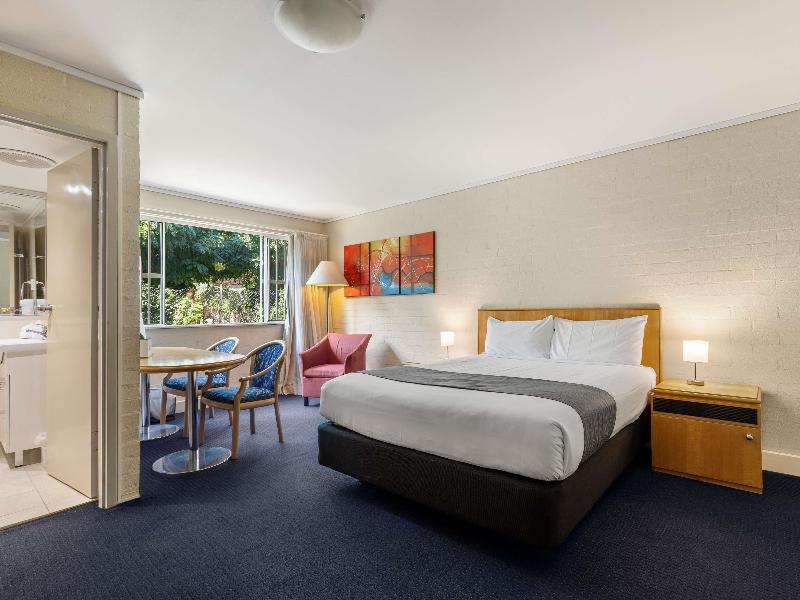 ibis Styles Canberra image