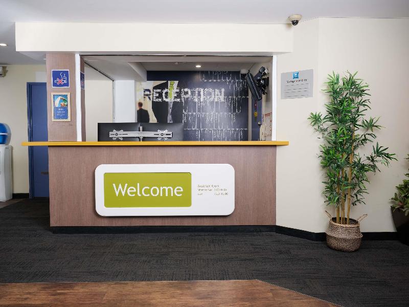 ibis budget Perth Airport image