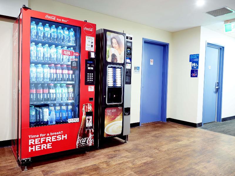ibis budget Perth Airport image