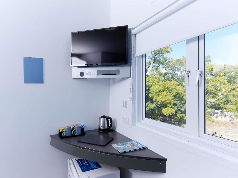 ibis budget Perth Airport image
