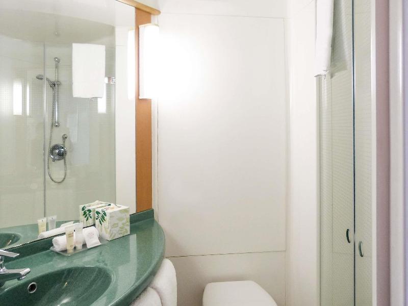 ibis Sydney Thornleigh image
