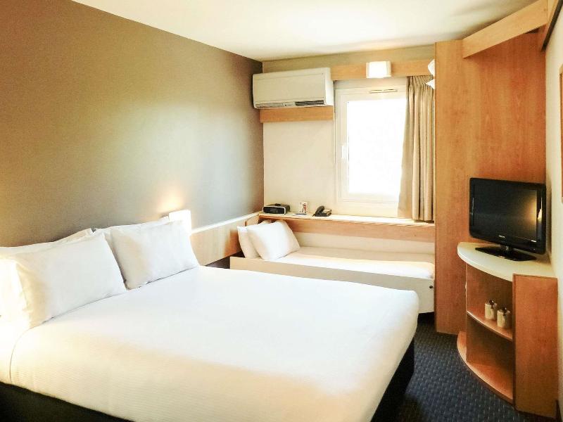 ibis Sydney Thornleigh image