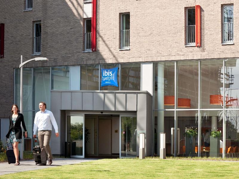 ibis budget Brugge Centrum Station image