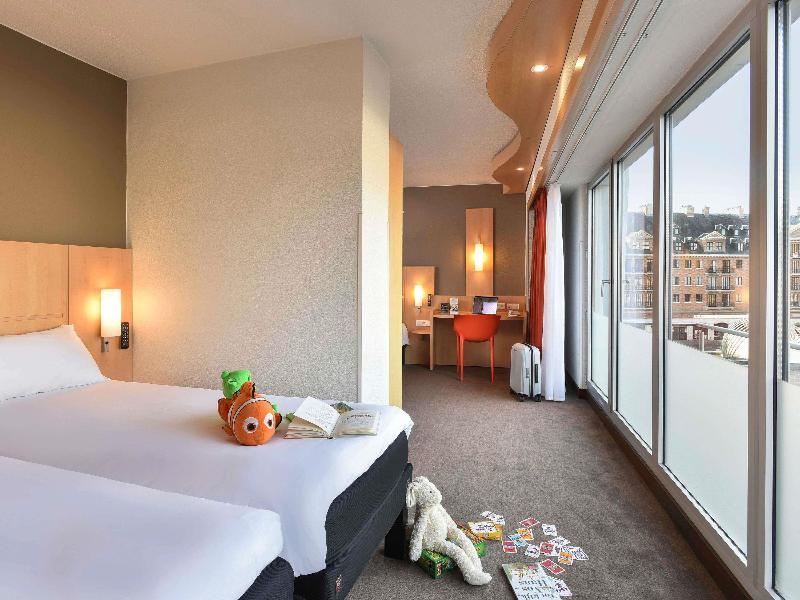 ibis Kortrijk Centrum image