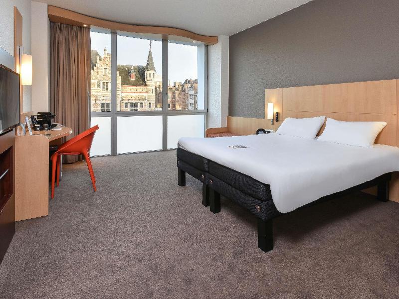 ibis Kortrijk Centrum image