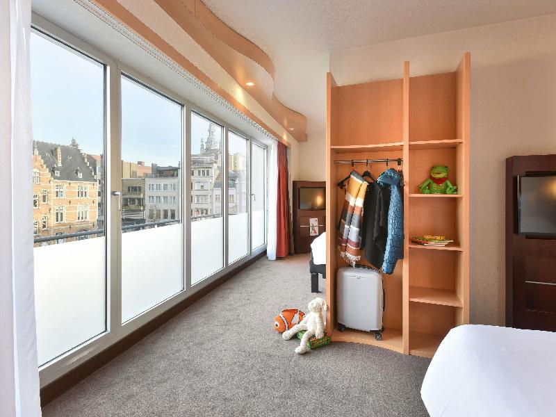 ibis Kortrijk Centrum image