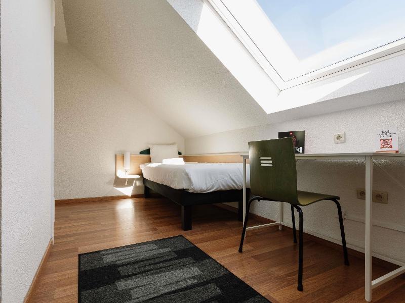 ibis Brussels Waterloo image