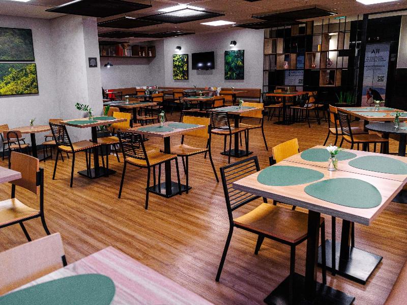 Ibis Belo Horizonte Savassi image