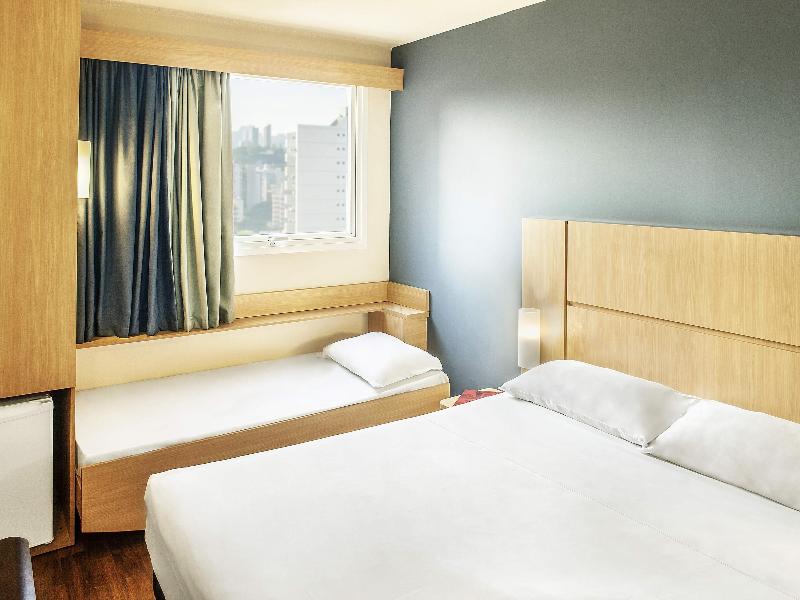 Ibis Belo Horizonte Savassi image