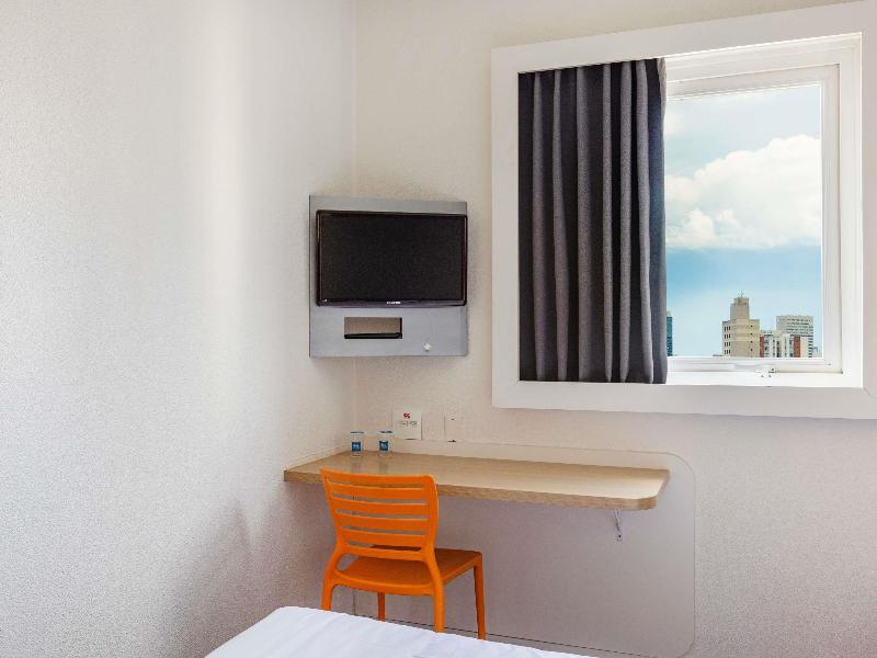 ibis budget Curitiba Centro  image