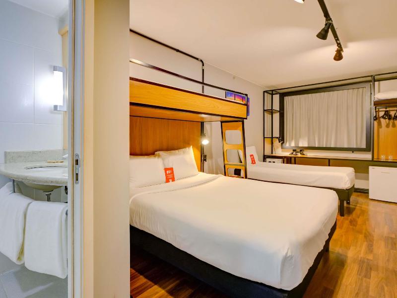 Ibis Copacabana Posto 2 image