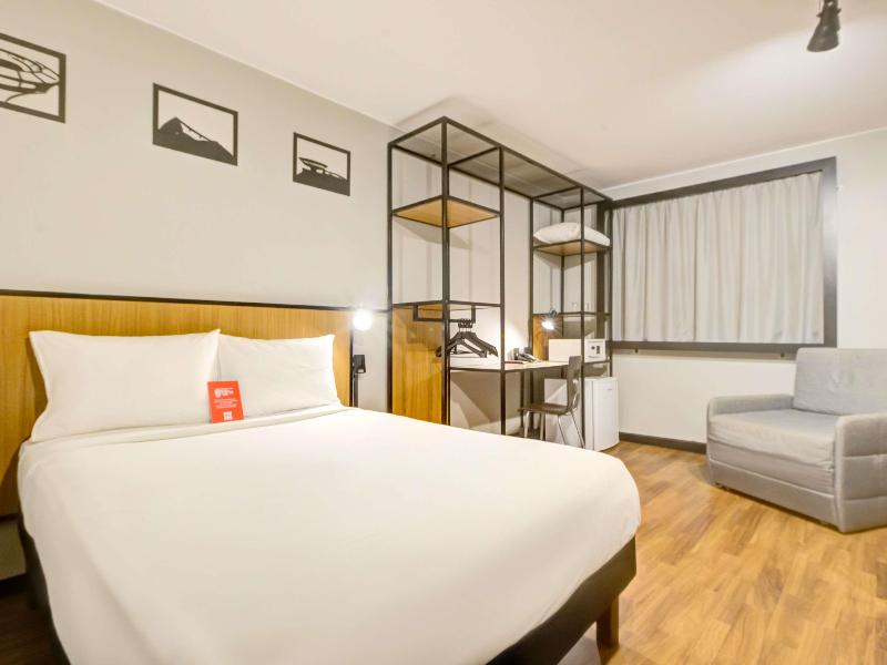 Ibis Copacabana Posto 2 image