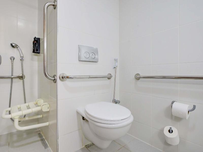 Ibis Copacabana Posto 2 image