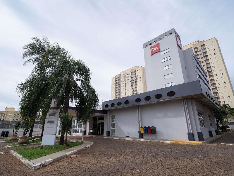 ibis Sao Carlos image
