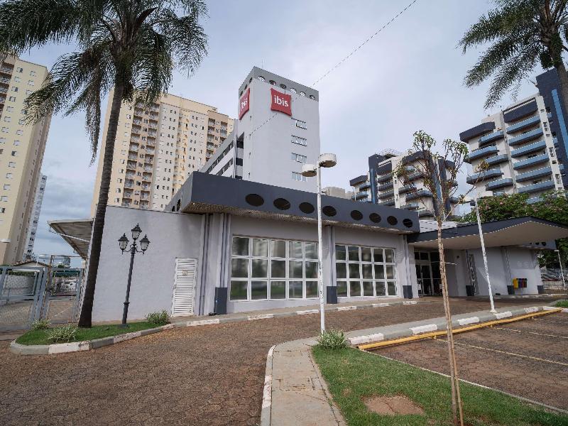 ibis Sao Carlos image