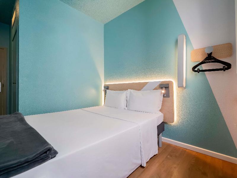 DOUBLE CLASSIC DOUBLE BED
