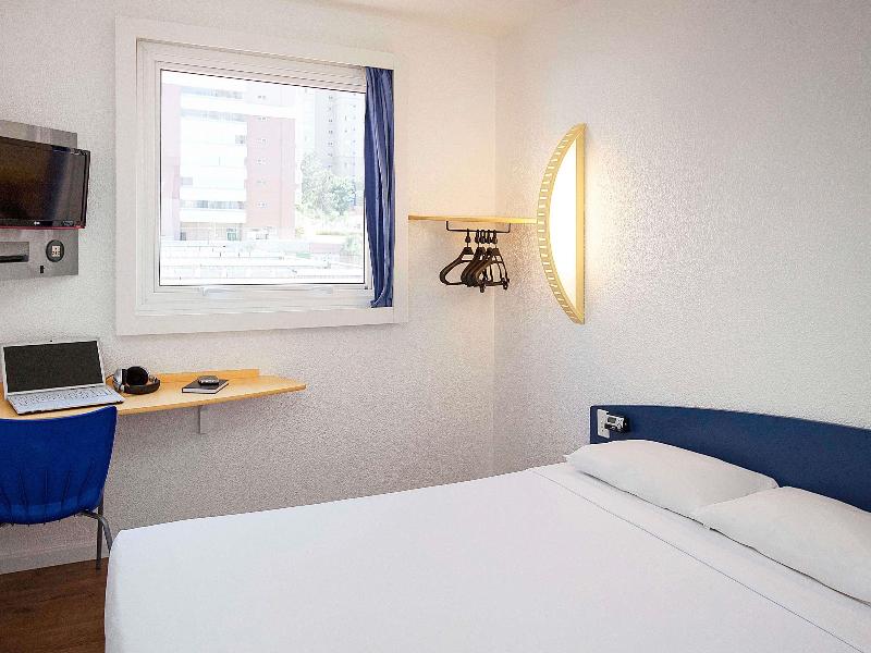 Ibis Budget Sao Paulo Morumbi image