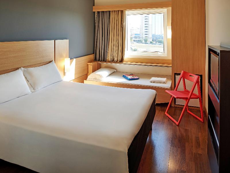 Ibis Sorocaba image
