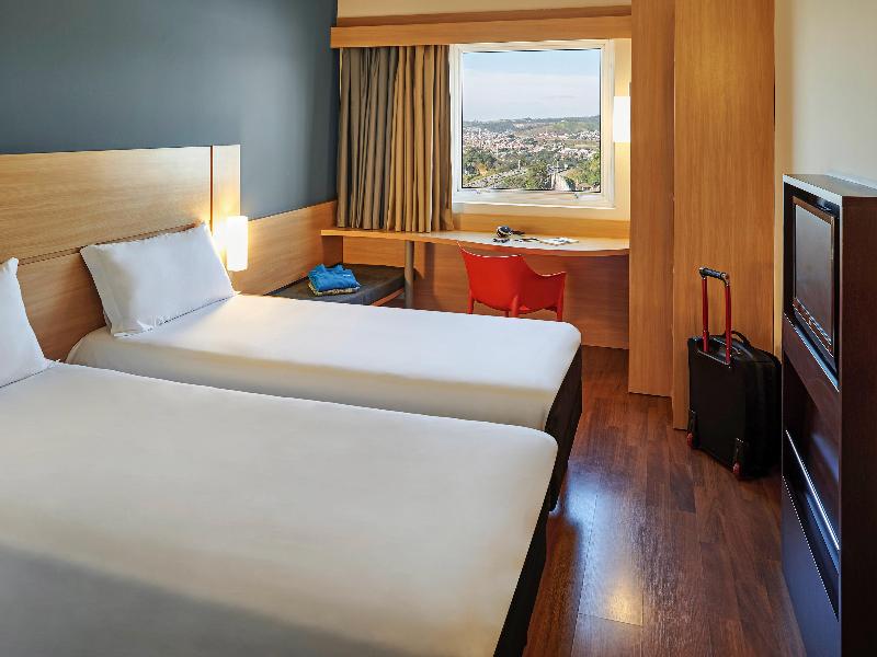Ibis Sorocaba image