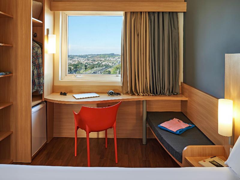 Ibis Sorocaba image