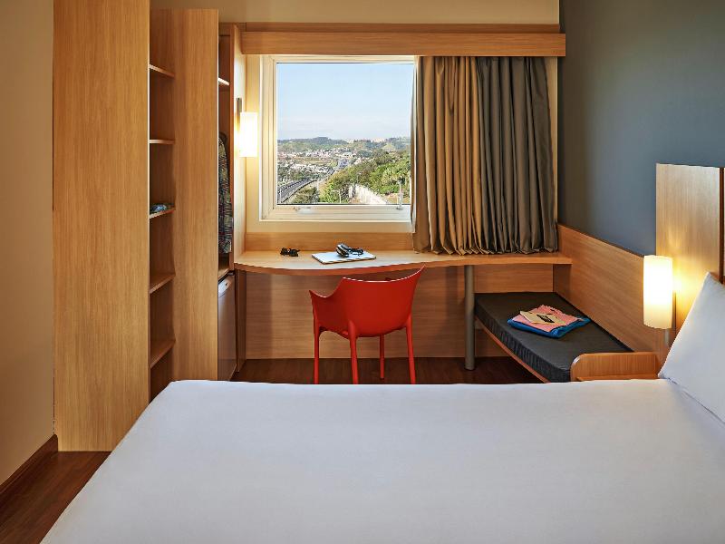 Ibis Sorocaba image
