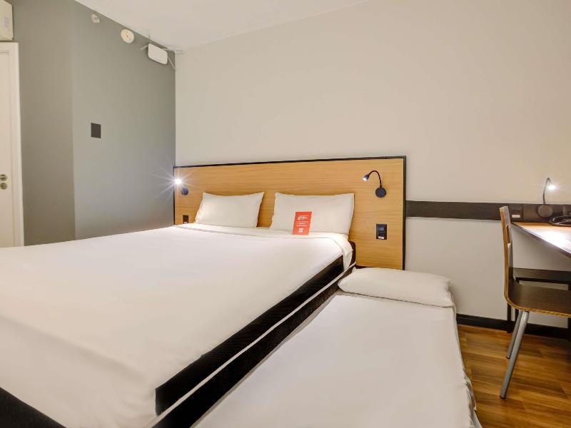 ibis Vitoria Praia de Camburi image