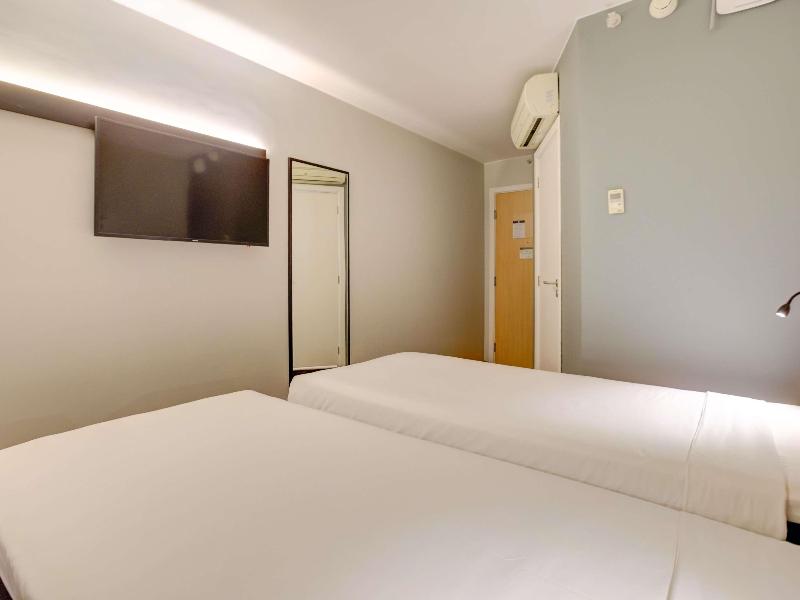 ibis Vitoria Praia de Camburi image