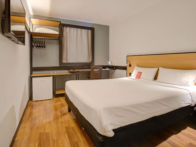 ibis Vitoria Praia de Camburi image