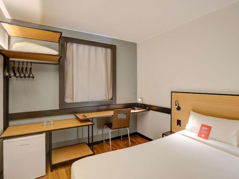 ibis Vitoria Praia de Camburi image