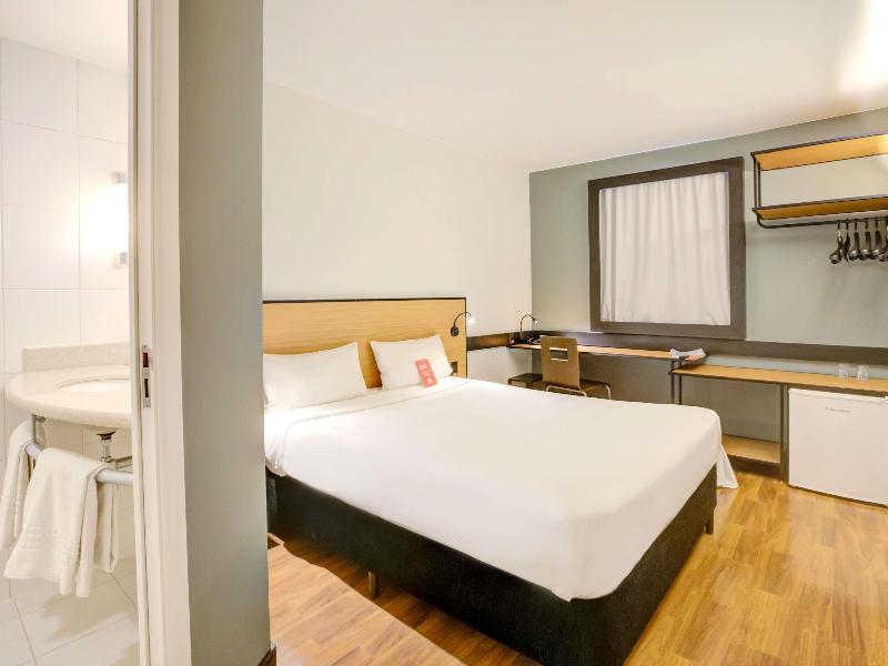 ibis Vitoria Praia de Camburi image