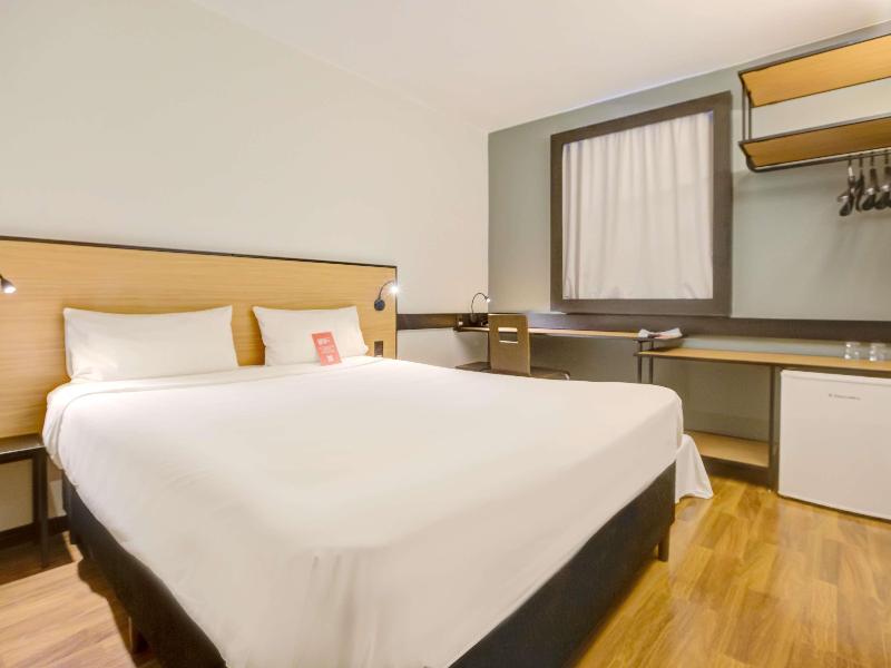 ibis Vitoria Praia de Camburi image
