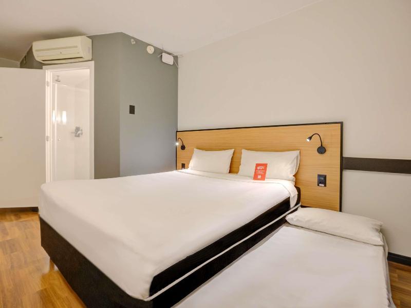 ibis Vitoria Praia de Camburi image