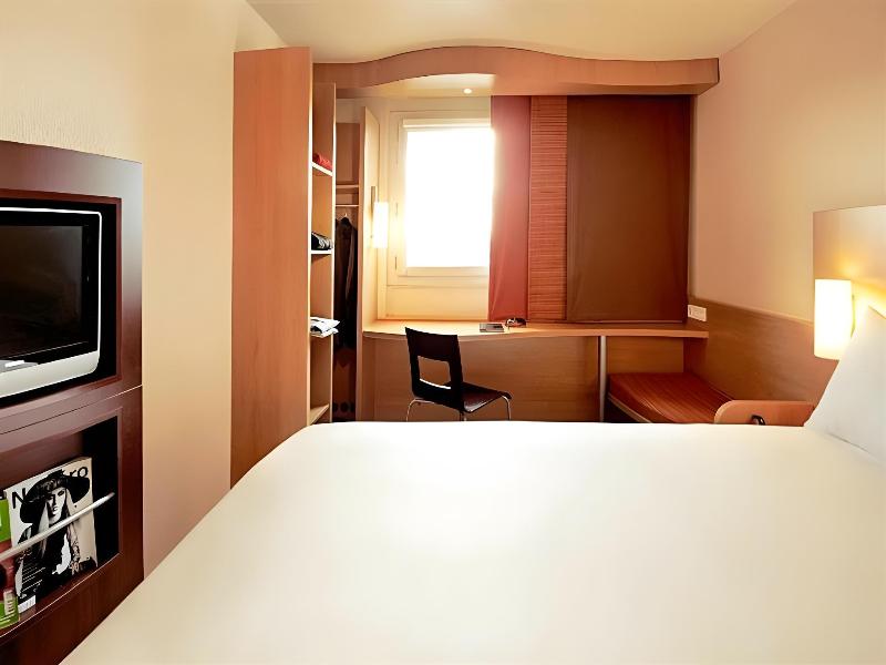 ibis Chengdu Yongfeng image